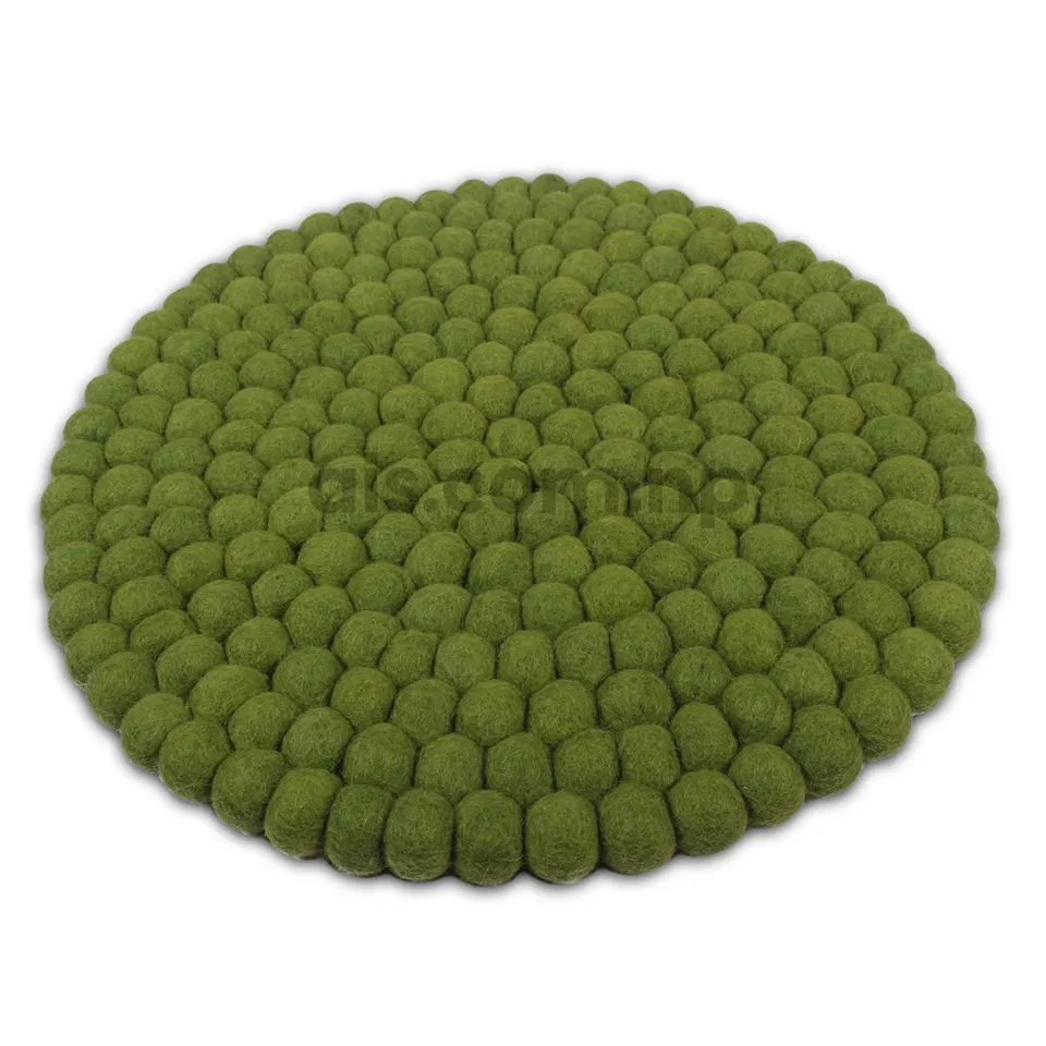 green-balls-handmade-car-seat-felted-carpet