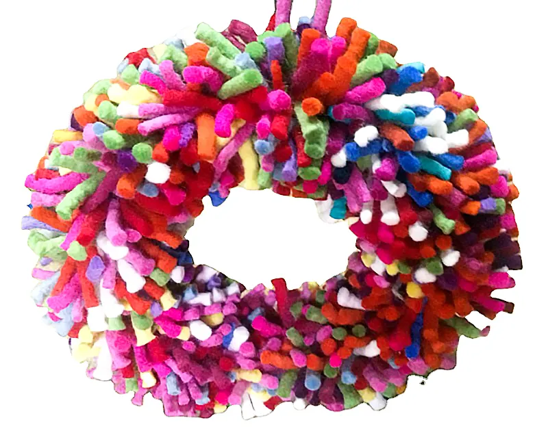 felt-wool-christmas-wreath